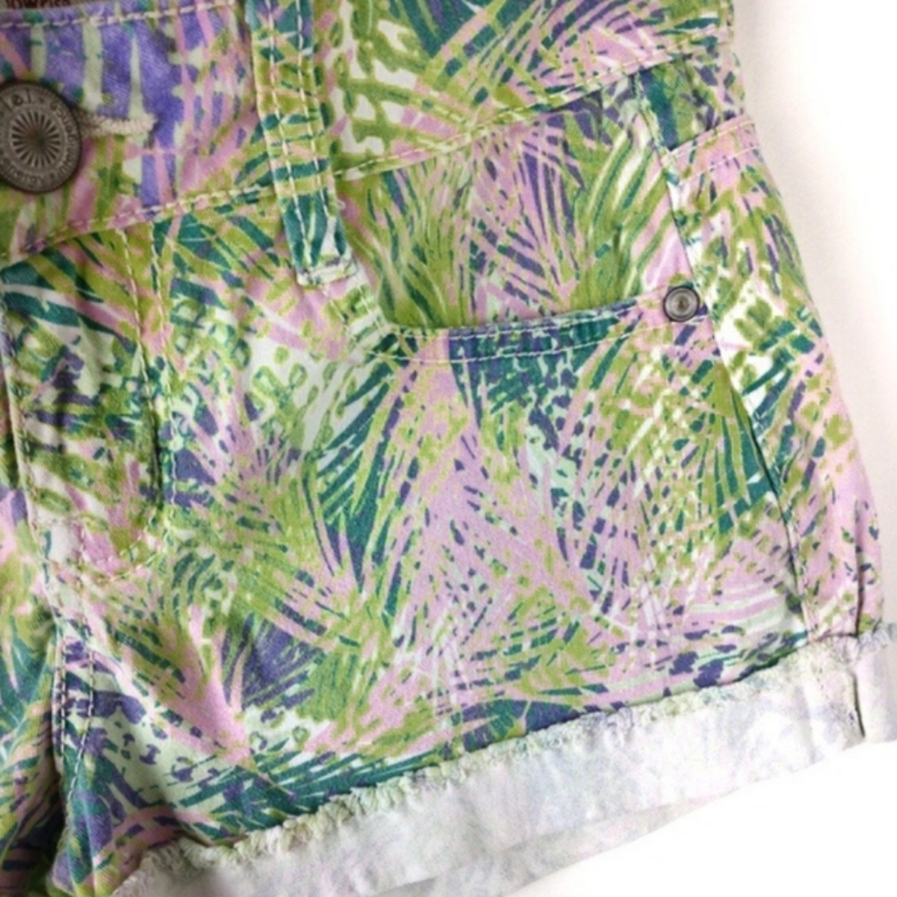 l.e.i. Lowrise Ashley Tropical Pastel Palm Leaf Cuffed Shorts Junior 3/Women S - Picture 3 of 8